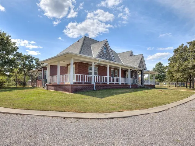 Photo 2 — 9300 Pine Avenue, Spencer, OK 73084