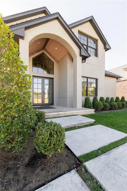 Photo 2 — 1108 Cumberland Court, Nichols Hills, OK 73116