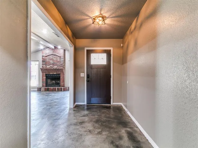 Photo 7 — 213 N Rockypoint Drive, Edmond, OK 73003