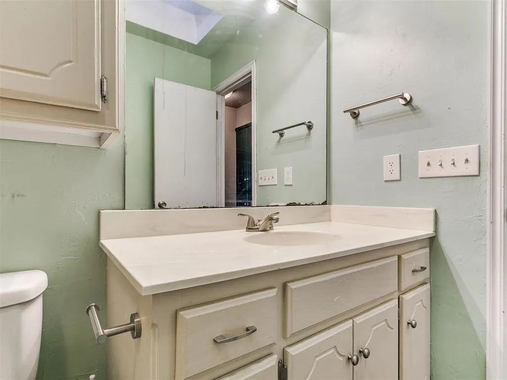 Photo 29 — 213 N Rockypoint Drive, Edmond, OK 73003