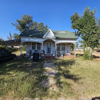 Sold home at 1834 N Market Avenue