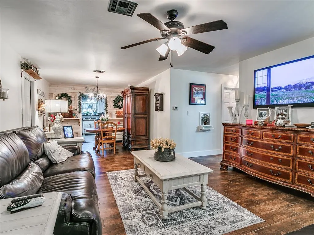 Photo 16 — 3101 SE 20th Street, Del City, OK 73115