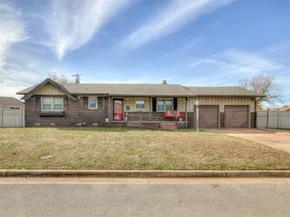Sold home at 1001 SW 67th Place