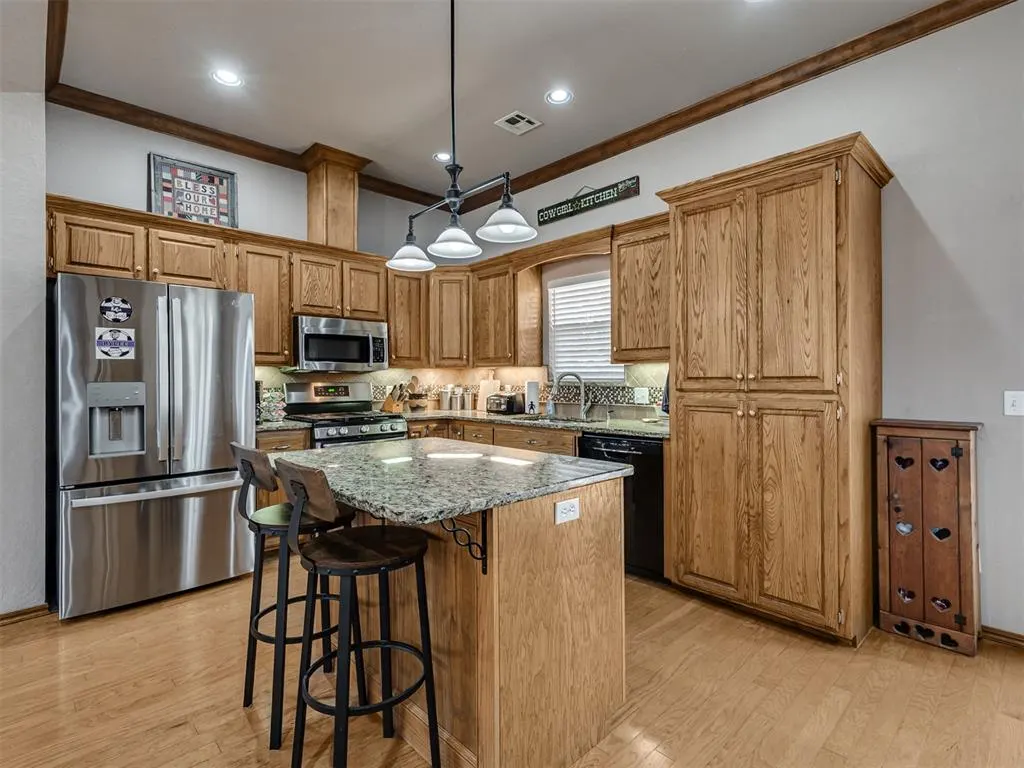 Photo 7 — 4400 NE 84th Avenue, Norman, OK 73026