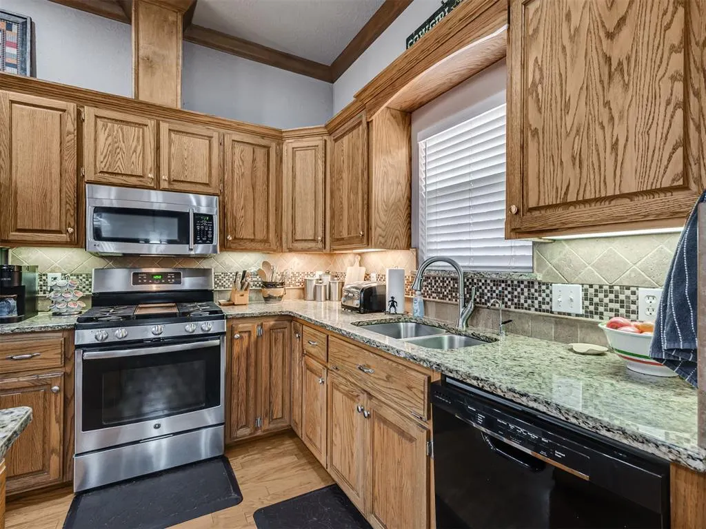 Photo 10 — 4400 NE 84th Avenue, Norman, OK 73026