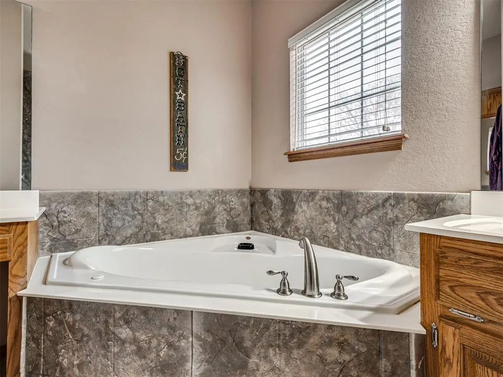 Photo 15 — 4400 NE 84th Avenue, Norman, OK 73026