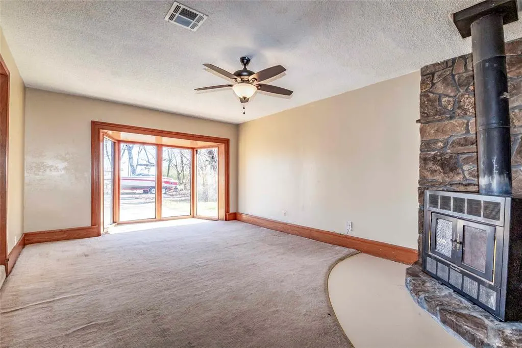 Photo 5 — 410 N Flanagan Avenue, Stroud, OK 74079