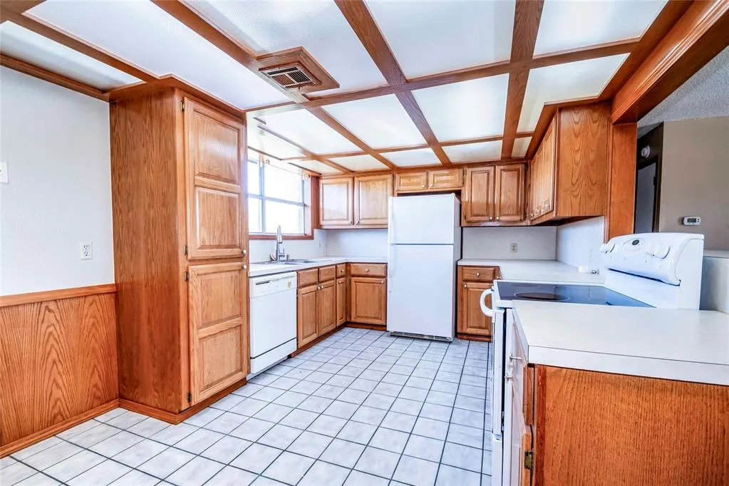 Photo 9 — 410 N Flanagan Avenue, Stroud, OK 74079