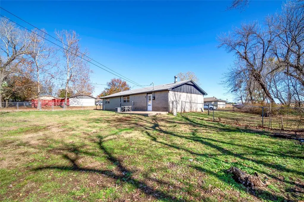 Photo 20 — 410 N Flanagan Avenue, Stroud, OK 74079