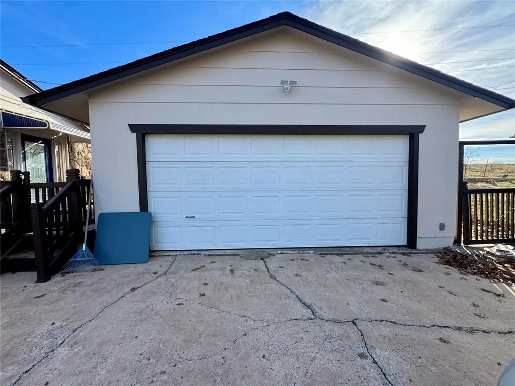 Photo 3 — 16147 County Road 1562, Ada, OK 74820