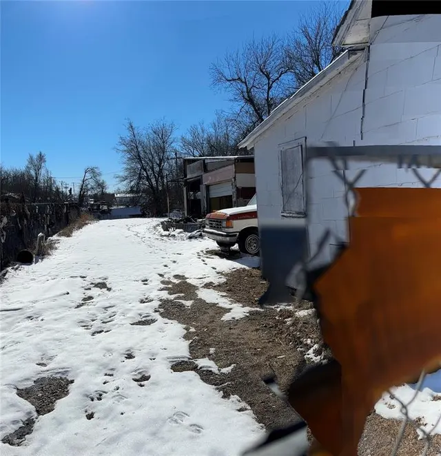 Photo 3 — 38 SE 21st Street, Oklahoma City, OK 73129