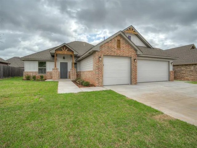 Photo 4 — 4516 Hambletonian Lane, Mustang, OK 73064