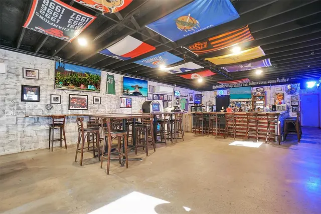 Photo 4 — 514 N Van Buren, Elk City, OK 73644