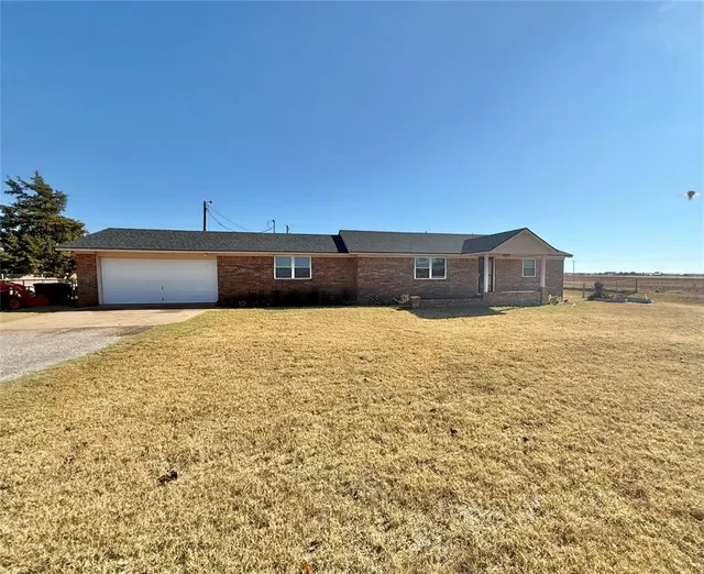 Front exterior — 15890 S 2056 Road, Altus, OK 73521