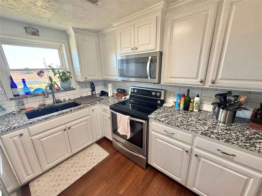 Photo 12 — 15890 S 2056 Road, Altus, OK 73521