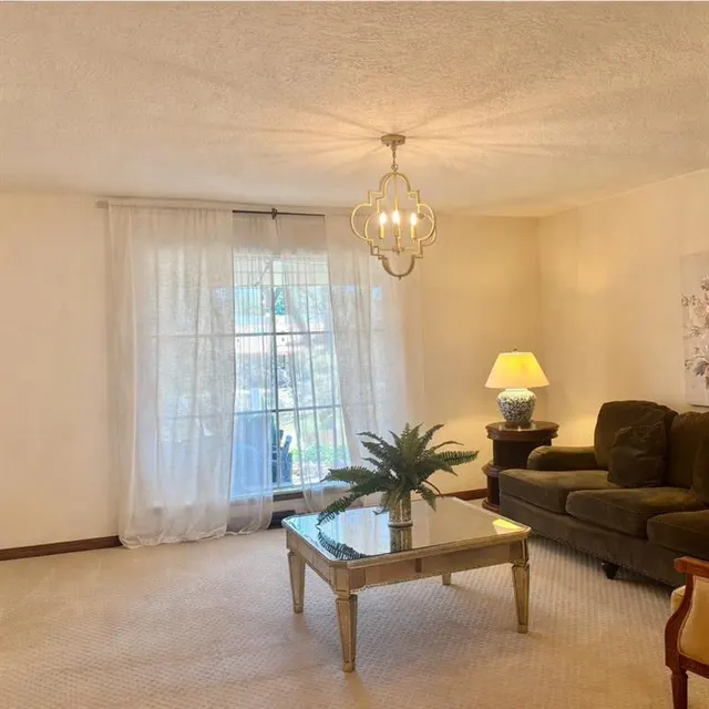 Photo 5 — 818 Mockingbird Lane, Norman, OK 73071