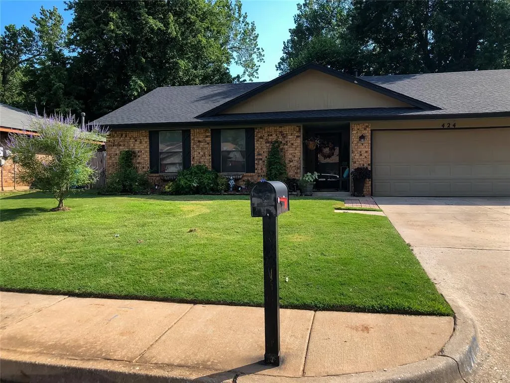 Photo 2 — 424 N Cherryvale Road, Edmond, OK 73003
