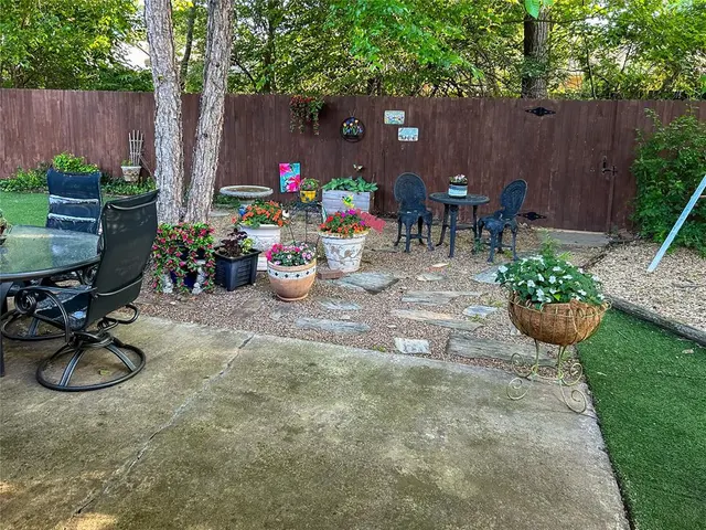 Photo 3 — 424 N Cherryvale Road, Edmond, OK 73003