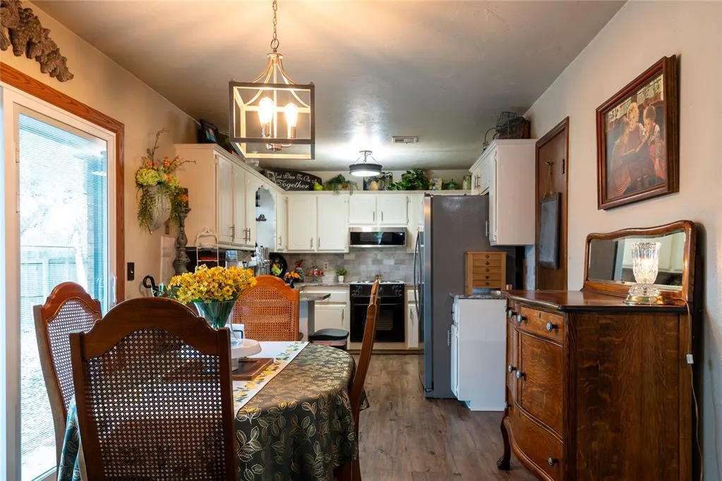 Photo 7 — 424 N Cherryvale Road, Edmond, OK 73003
