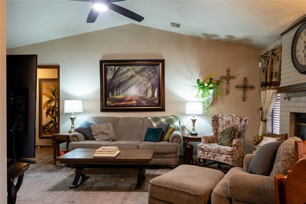 Photo 10 — 424 N Cherryvale Road, Edmond, OK 73003