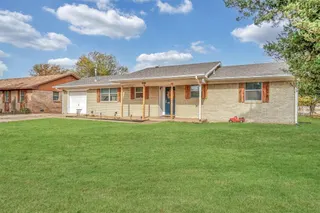 Sold home at 105 W 12th Street