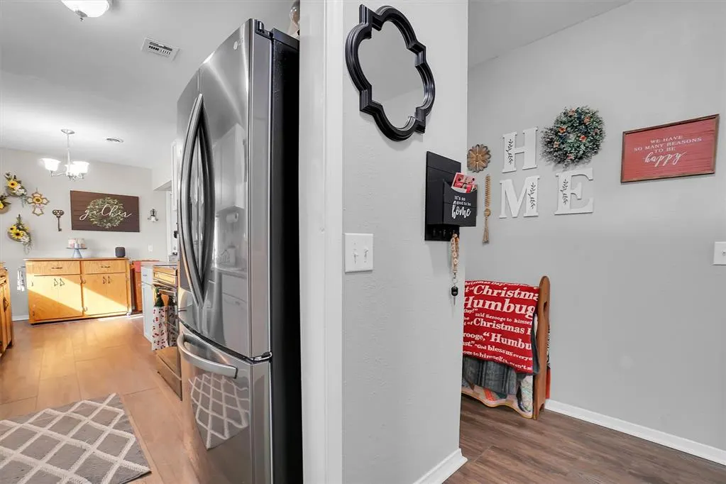 Photo 5 — 105 W 12th Street, Snyder, OK 73566