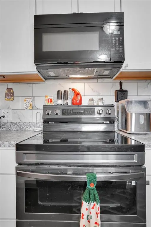 Photo 9 — 105 W 12th Street, Snyder, OK 73566