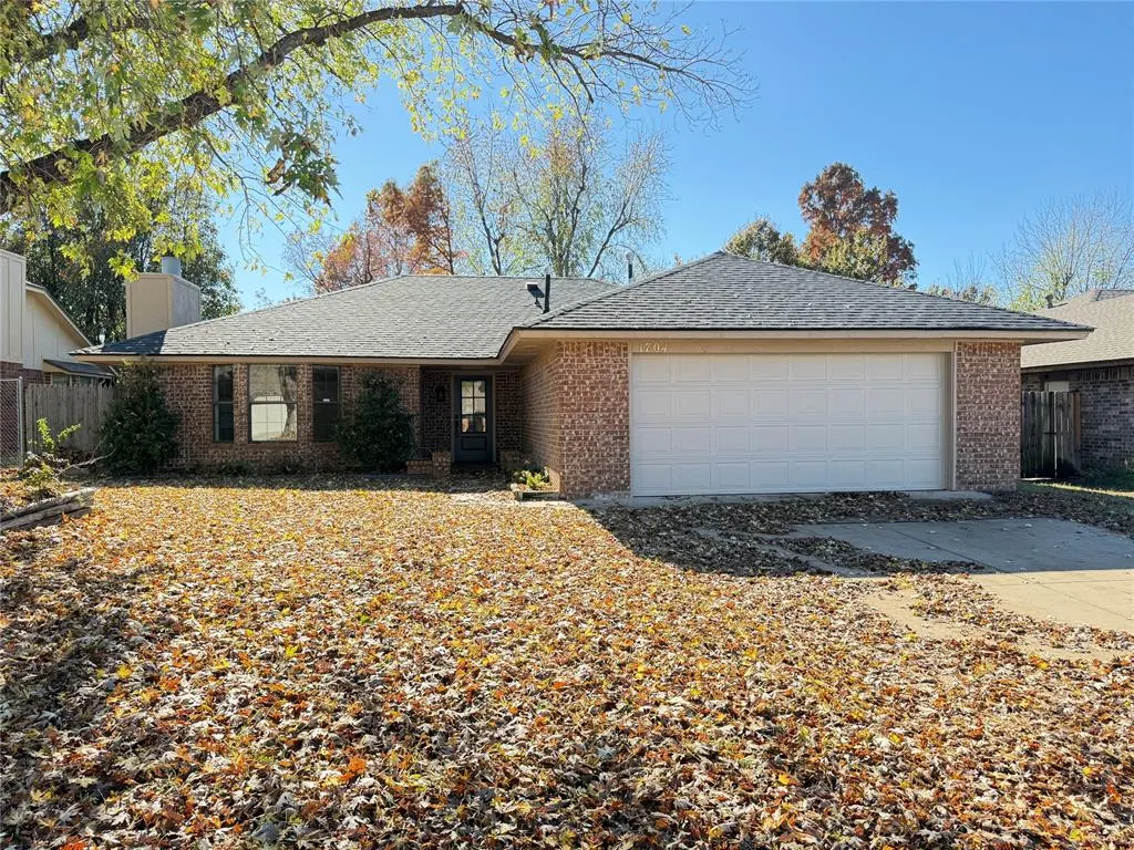 Front exterior — 1704 Shadow Court, Edmond, OK 73013