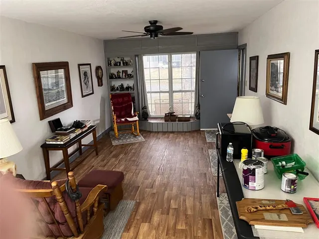 Photo 4 — 210 Hoover Circle, Elk City, OK 73644