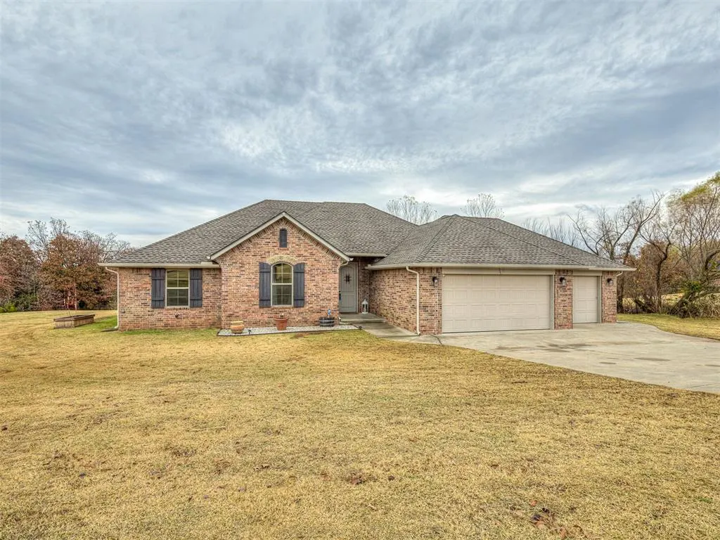 Front exterior — 9100 Conners Way, McLoud, OK 74851