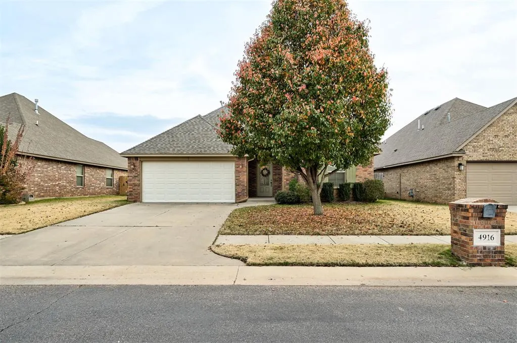Photo 2 — 4916 SW 120th Place, Oklahoma City, OK 73173
