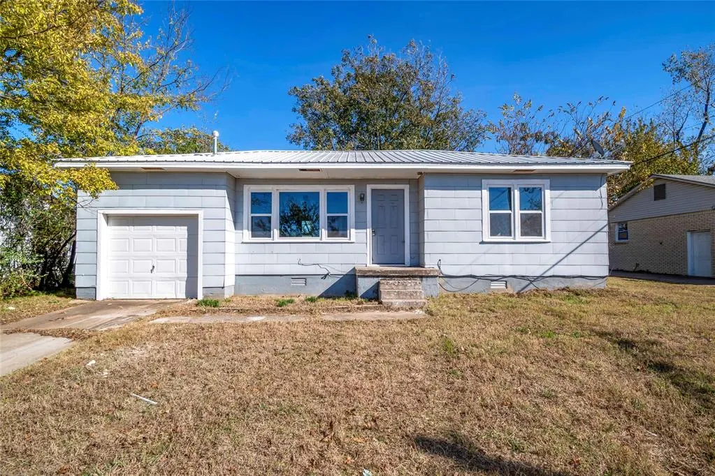 Front exterior — 523 N Ford Avenue, Stroud, OK 74079
