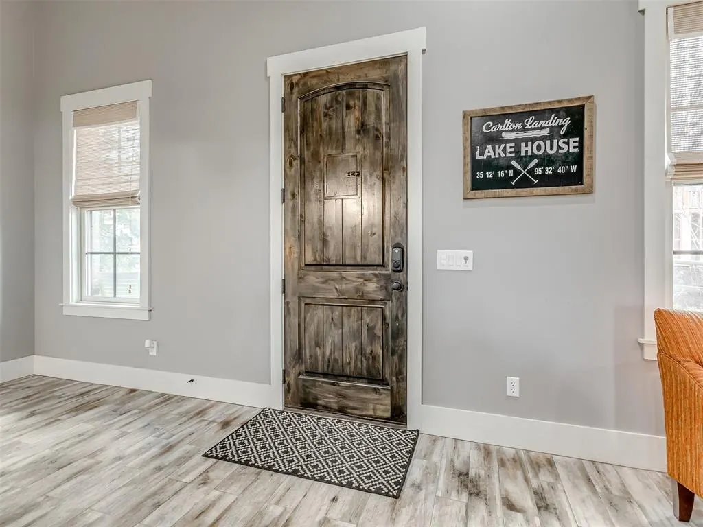 Photo 5 — 34 Park Street, Carlton Landing, OK 74432