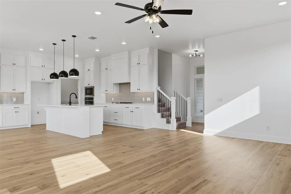 Photo 7 — 3014 James Way, Guthrie, OK 73044