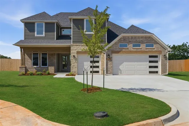 Front exterior — 3014 James Way, Guthrie, OK 73044