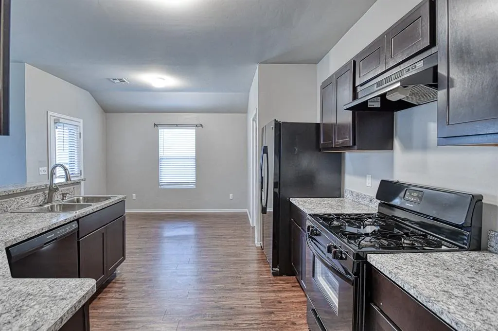 Photo 12 — 1325 Quartz Place, Noble, OK 73068