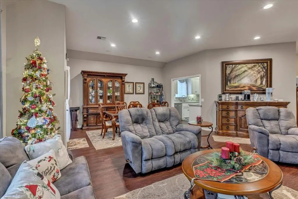 Photo 7 — 3905 Prairie Hill Court, Edmond, OK 73003