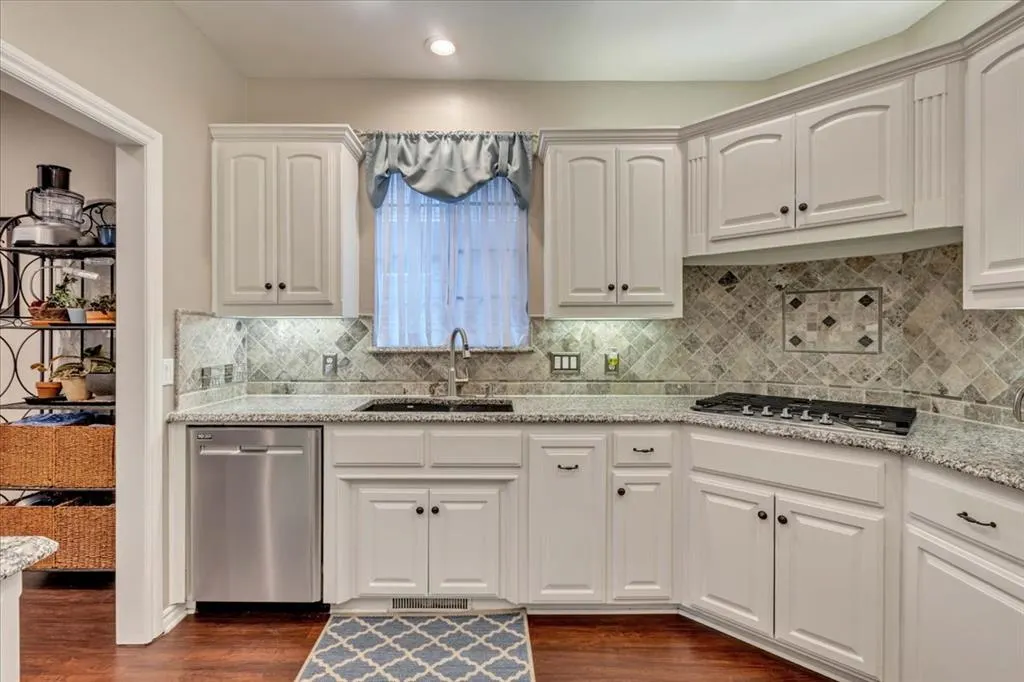 Photo 11 — 3905 Prairie Hill Court, Edmond, OK 73003