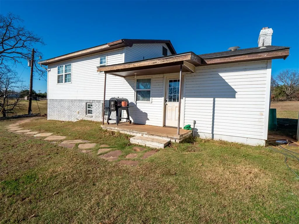 Photo 3 — 355807 E 1010 Road, Prague, OK 74864