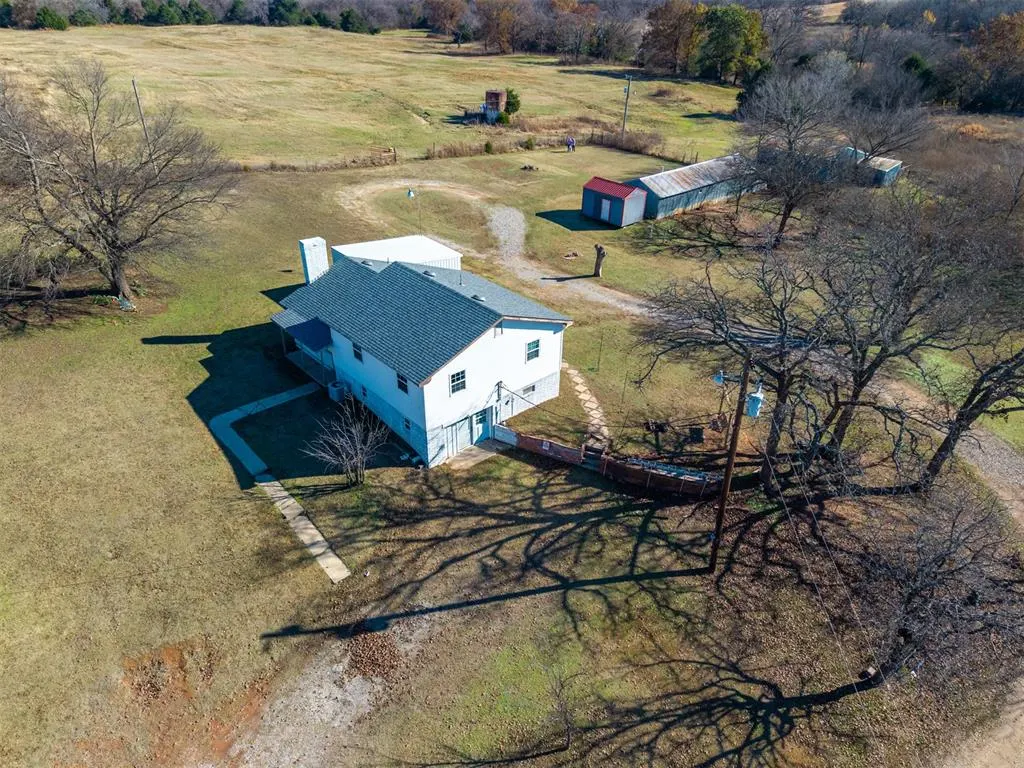 Photo 5 — 355807 E 1010 Road, Prague, OK 74864