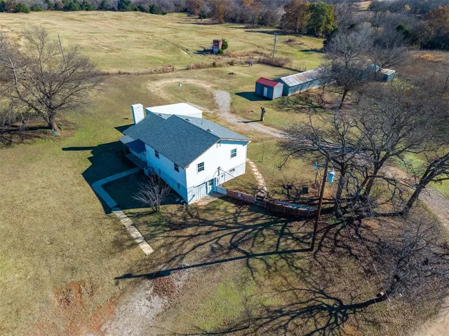 Photo 5 — 355807 E 1010 Road, Prague, OK 74864