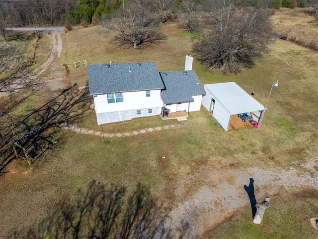 Photo 6 — 355807 E 1010 Road, Prague, OK 74864