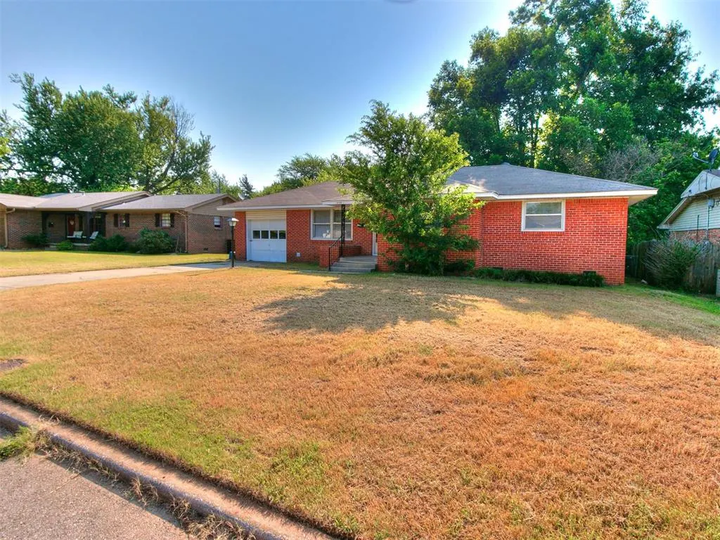 Photo 5 — 1539 N Pennsylvania Avenue, Shawnee, OK 74804