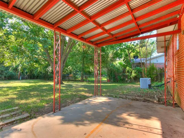 Photo 6 — 1539 N Pennsylvania Avenue, Shawnee, OK 74804