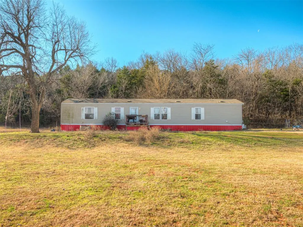 Front exterior — 647 E County Road 66, Mulhall, OK 73063