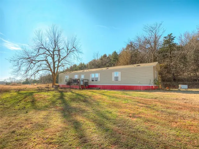 Photo 2 — 647 E County Road 66, Mulhall, OK 73063
