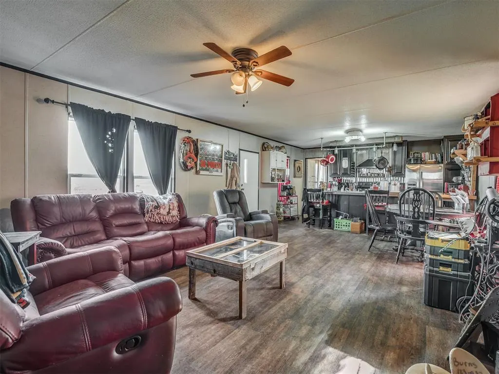Photo 3 — 647 E County Road 66, Mulhall, OK 73063