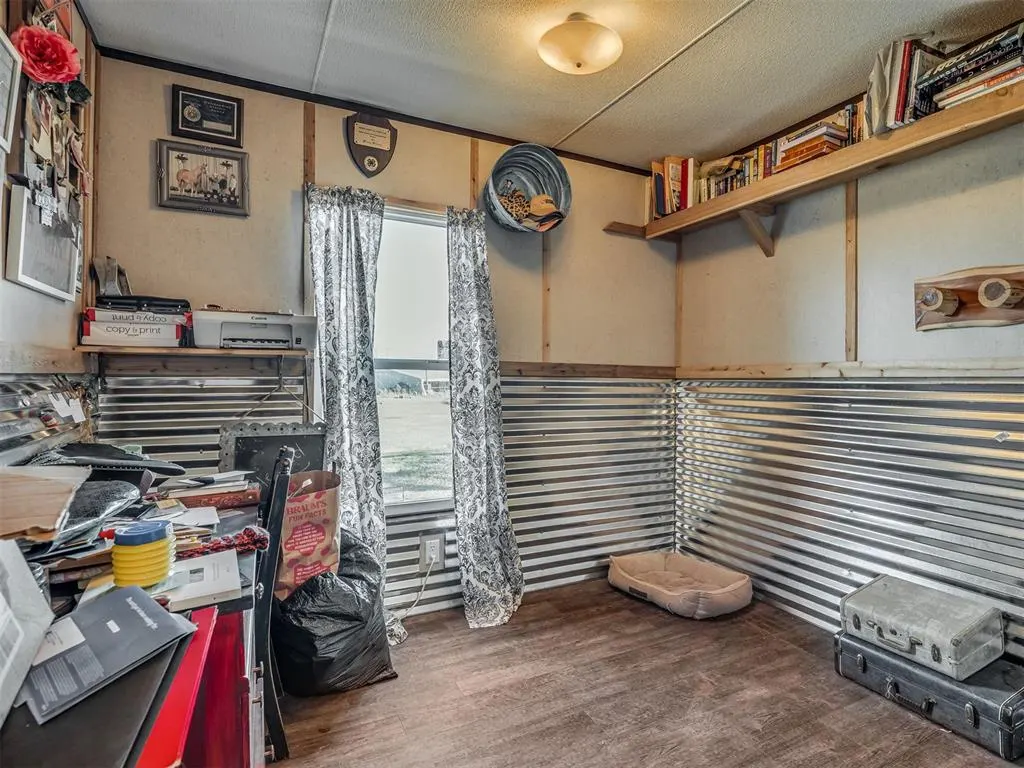Photo 8 — 647 E County Road 66, Mulhall, OK 73063