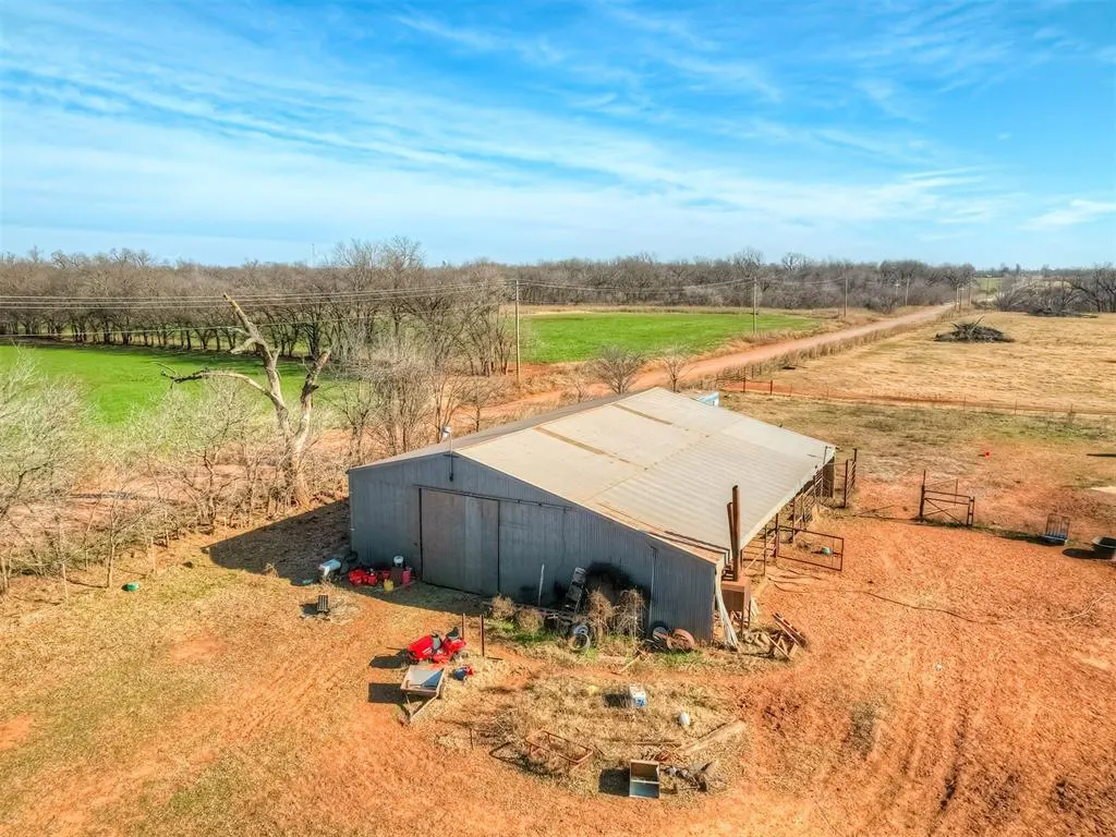 Photo 12 — 647 E County Road 66, Mulhall, OK 73063