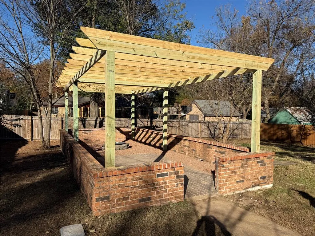 Photo 16 — 1123 W Brooks Drive, Norman, OK 73069